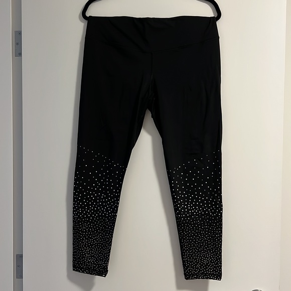 ZELLA reflective leggings 7/8 length - NEVER WORN - Picture 2 of 5